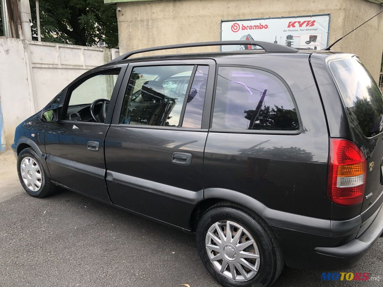 2002' Opel Zafira photo #2