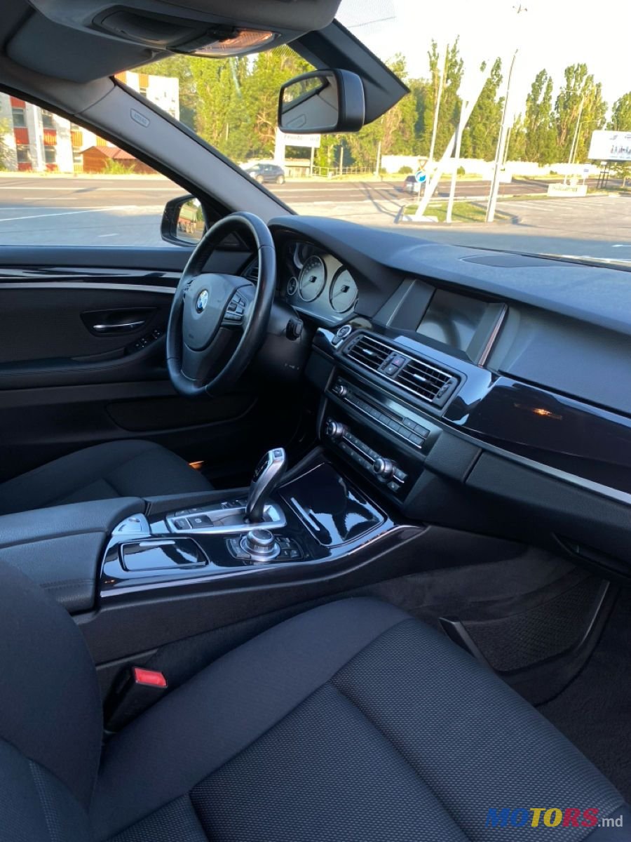 2015' BMW 5 Series photo #5