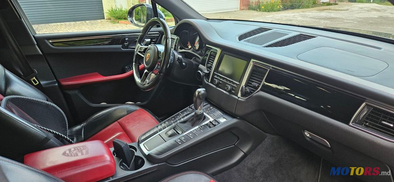 2015' Porsche Macan photo #6