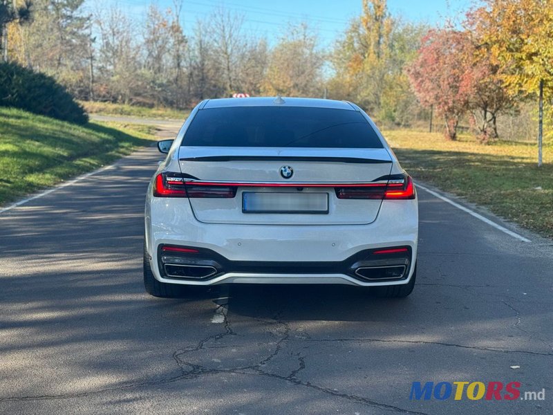 2019' BMW 7 Series photo #5