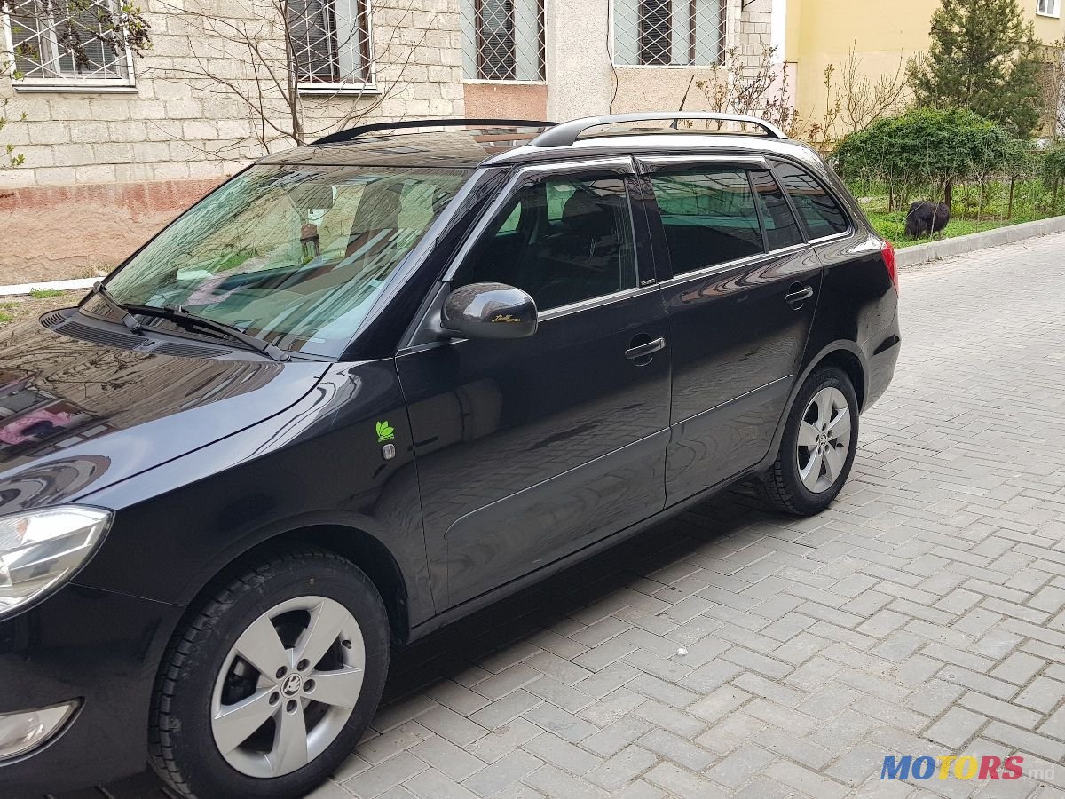 2013' Skoda Fabia photo #3
