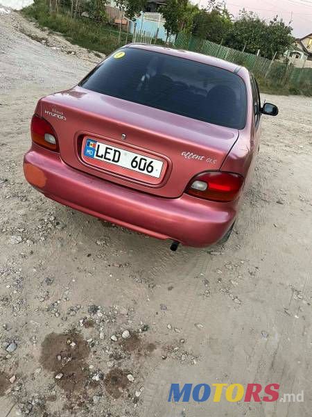 1995' Hyundai Accent photo #3