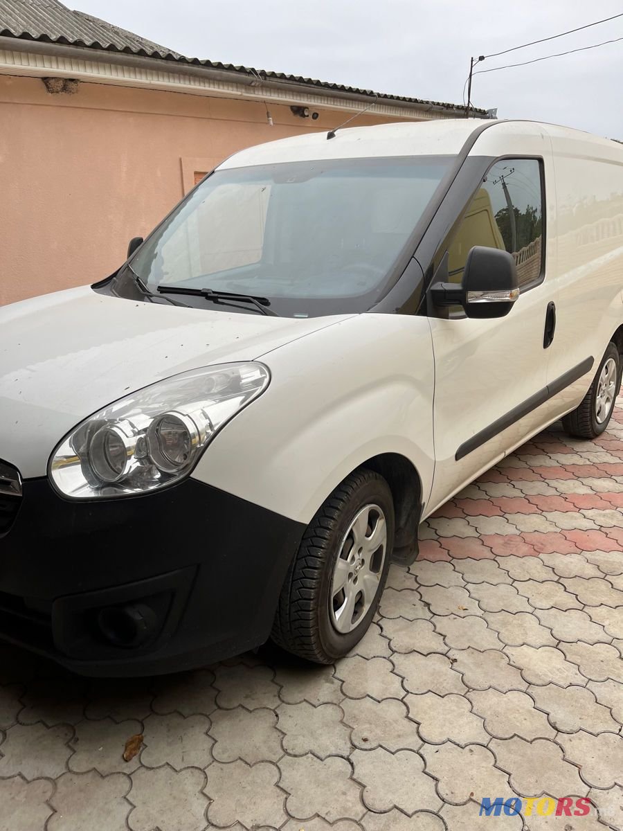 2012' Opel Combo photo #1