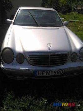 2002' Mercedes-Benz E photo #1