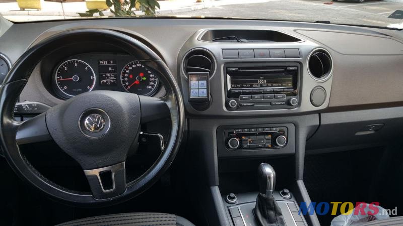 2013' Volkswagen Amarok photo #3