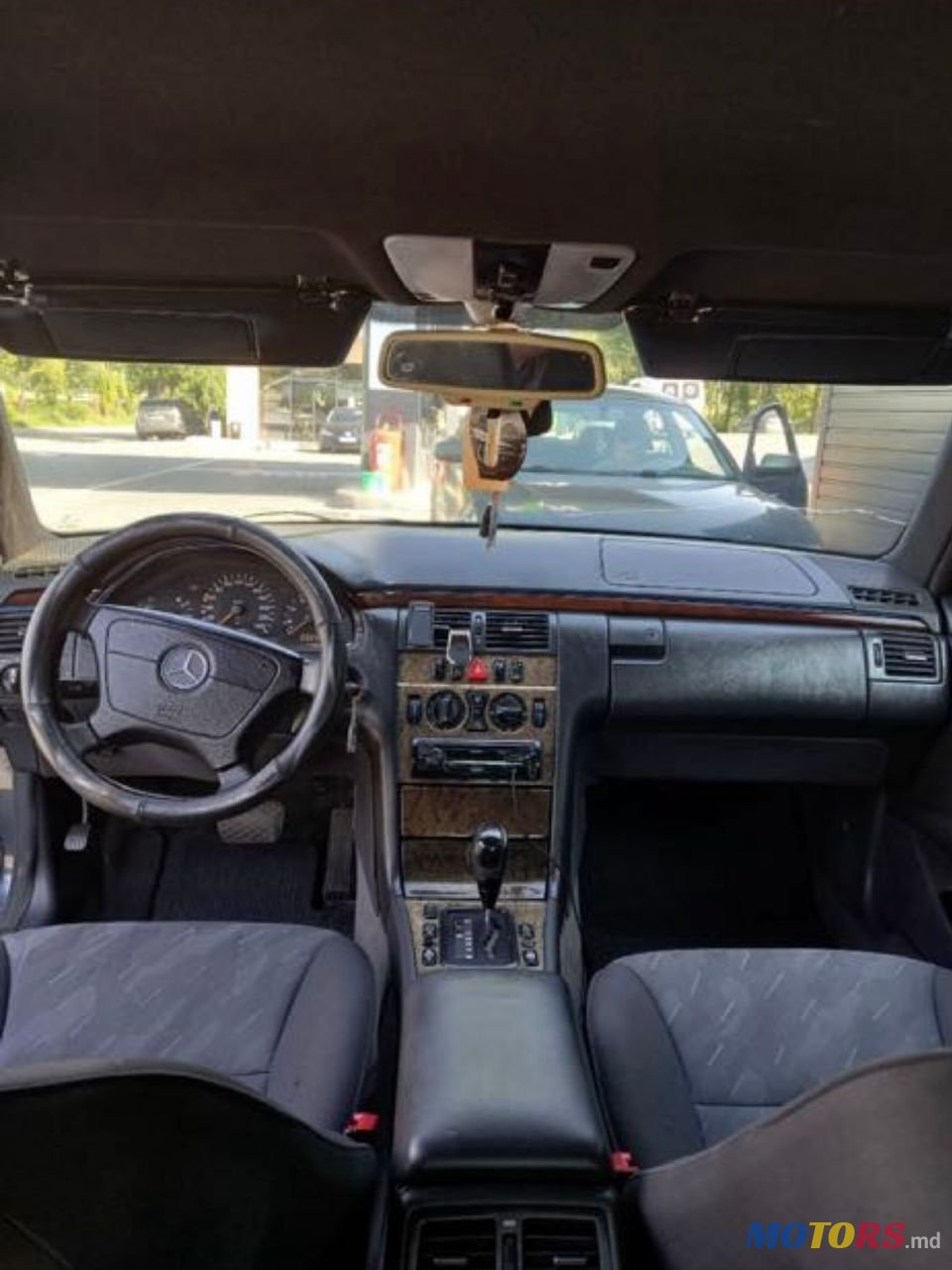 1996' Mercedes-Benz E-Class photo #5