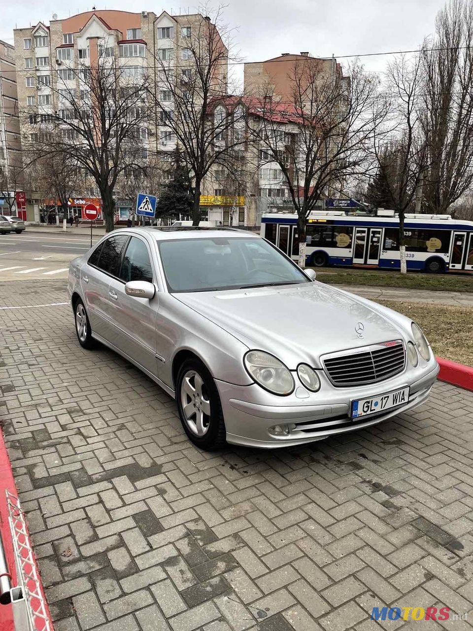 2004' Mercedes-Benz E Класс photo #4