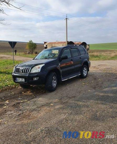 2005' Toyota Land Cruiser Prado photo #1