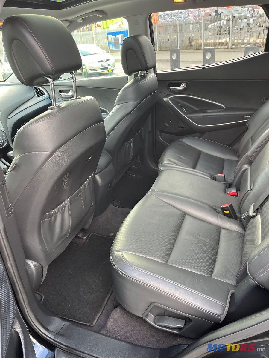 2017' Hyundai Santa Fe photo #6