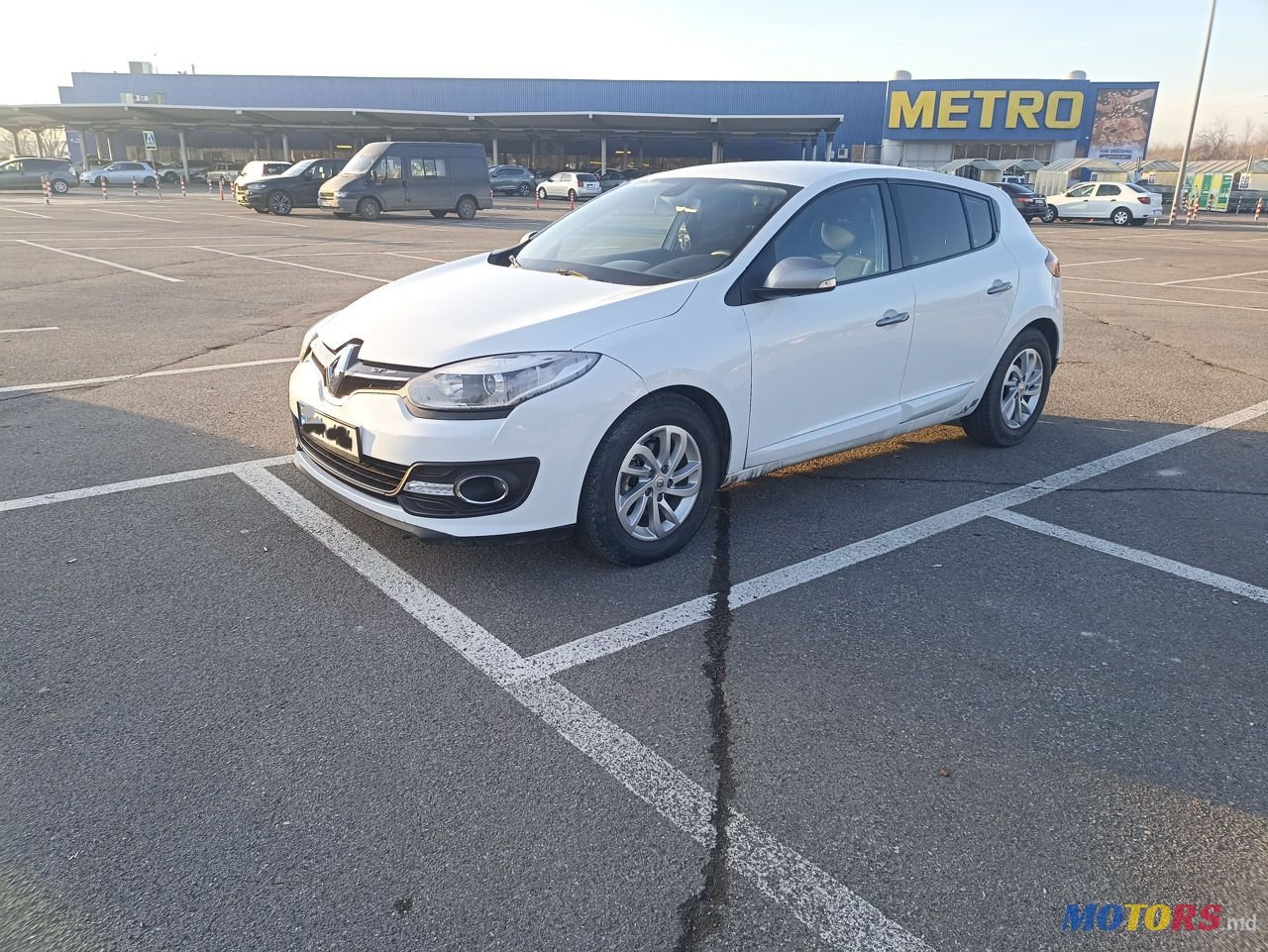 2012' Renault Megane photo #6