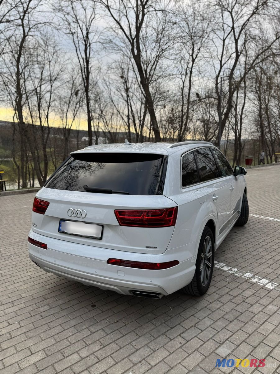 2019' Audi Q7 photo #3