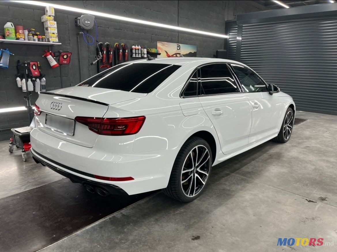 2019' Audi A4 photo #5