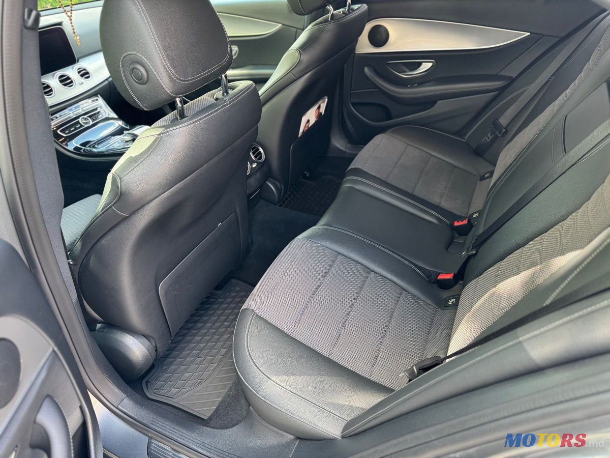 2018' Mercedes-Benz E-Class photo #6