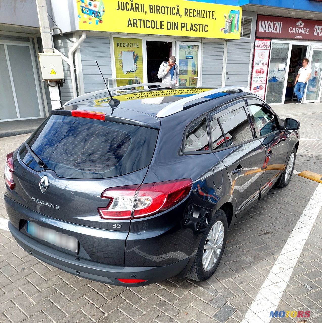 2013' Renault Megane photo #2