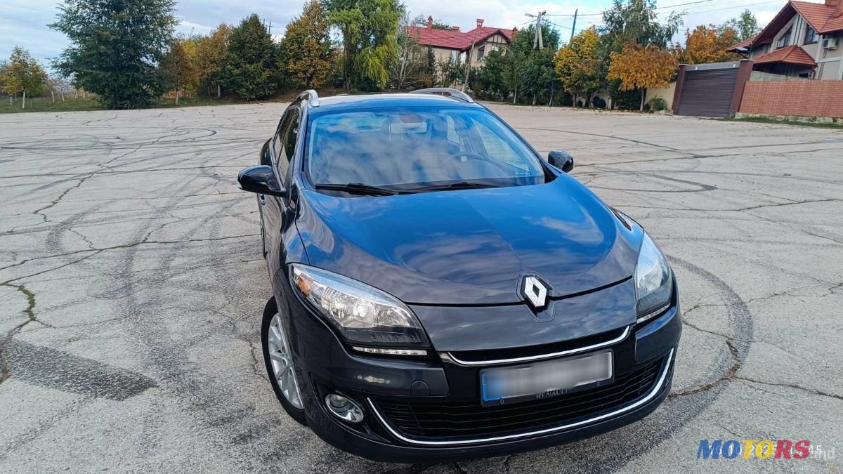 2013' Renault Megane photo #1