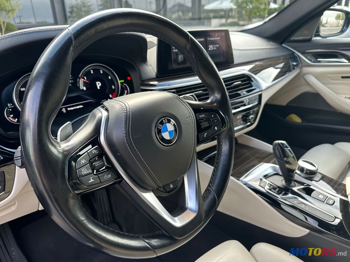 2017' BMW 5 Series photo #6