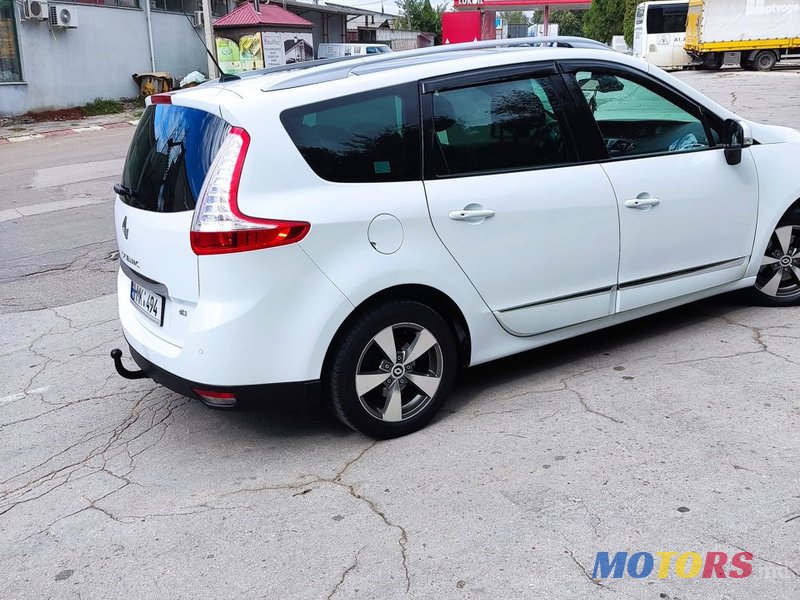 2014' Renault Grand Scenic photo #3