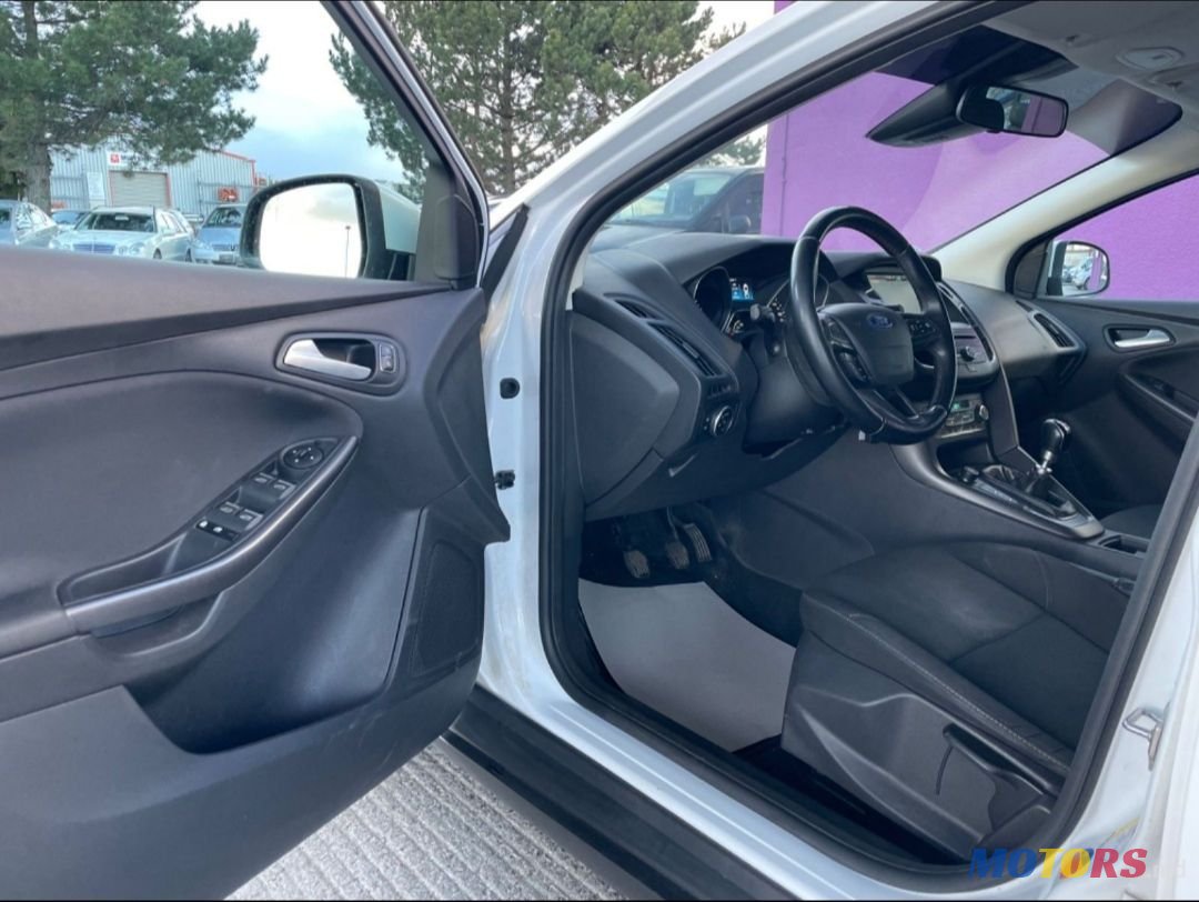 2015' Ford Focus photo #6