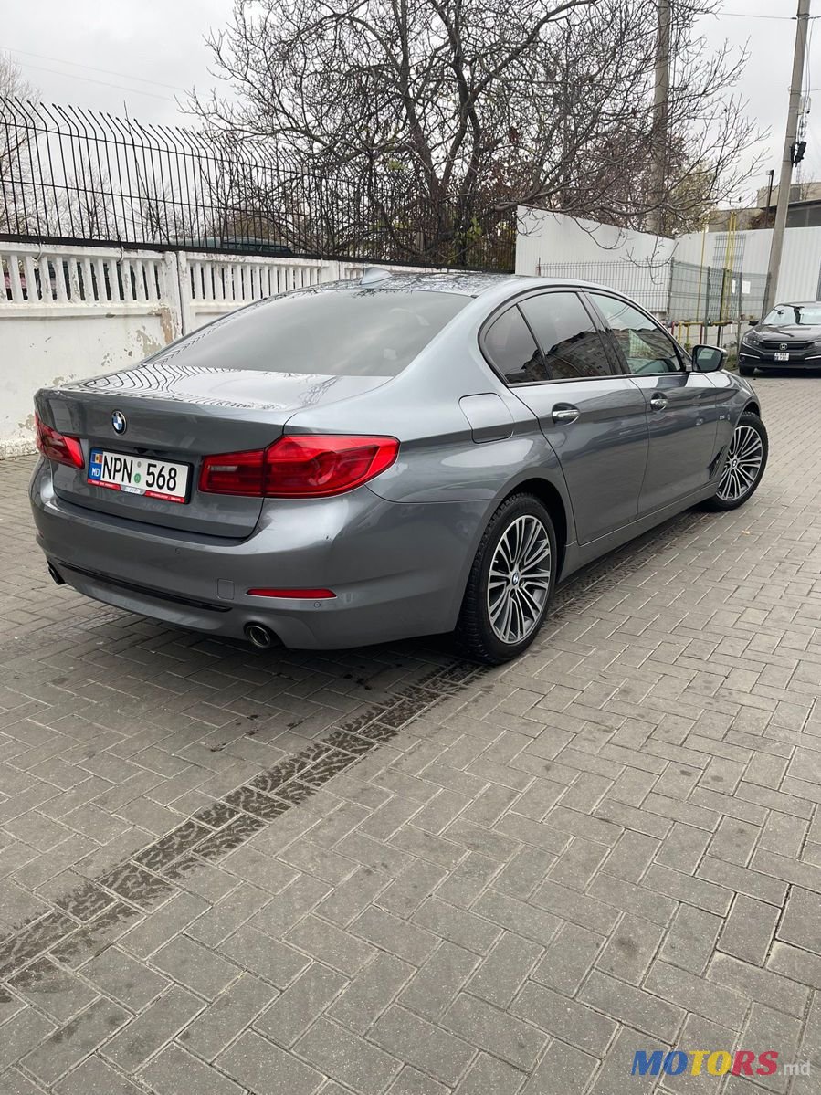 2017' BMW 5 Series photo #3