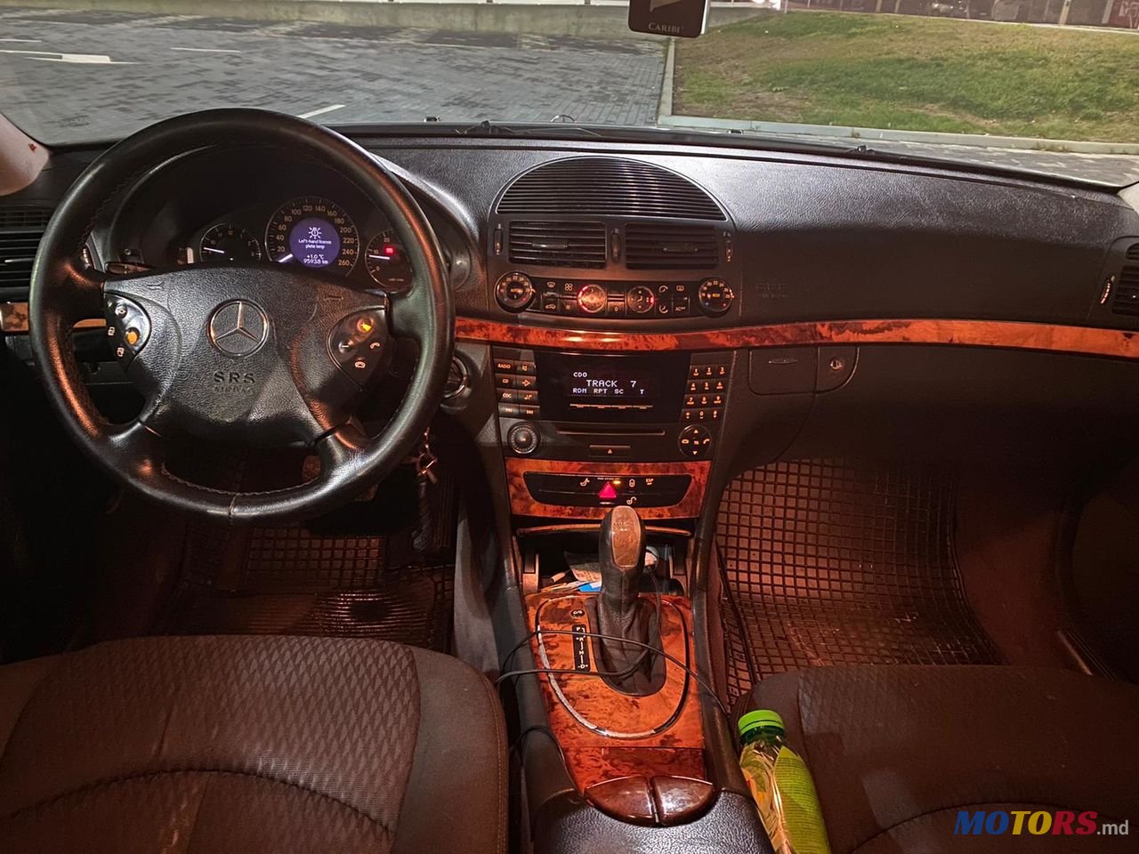 2003' Mercedes-Benz E Класс photo #6