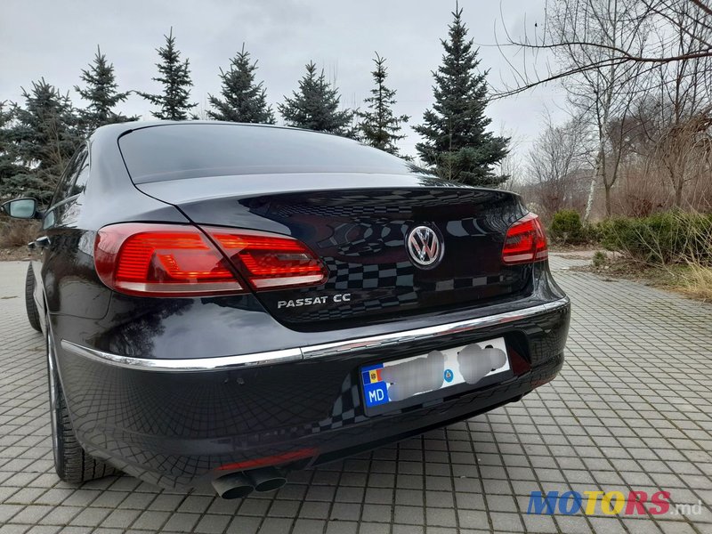 2013' Volkswagen Passat photo #5