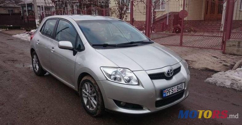 2008' Toyota Auris photo #1