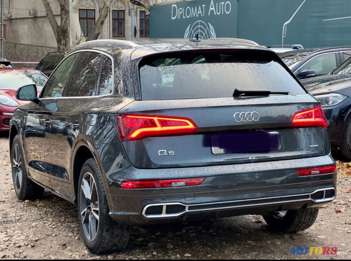 2021' Audi Q5 E-Tron photo #2