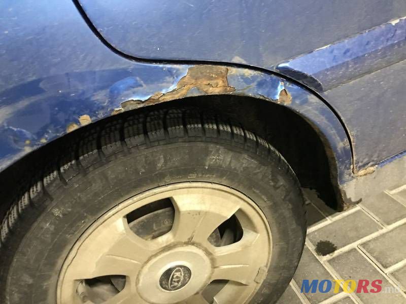 2004' Kia Rio photo #2