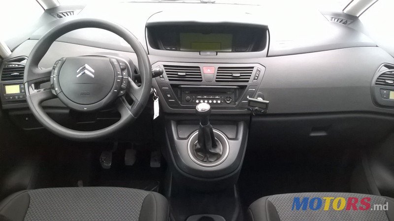 2010' Citroen C4 Picasso photo #4