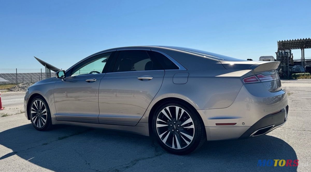 2019' Lincoln MKZ photo #4
