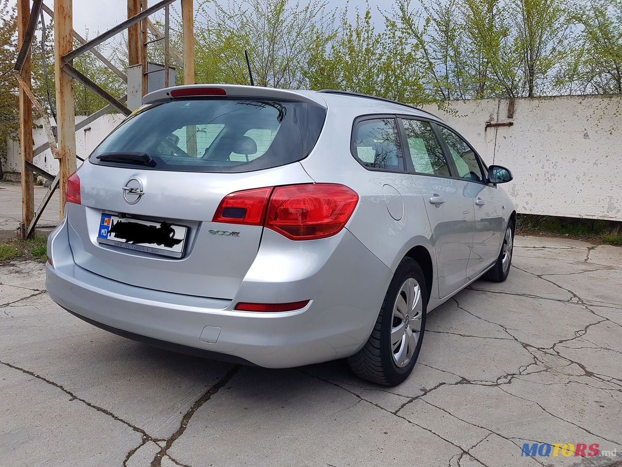 2012' Opel Astra photo #6