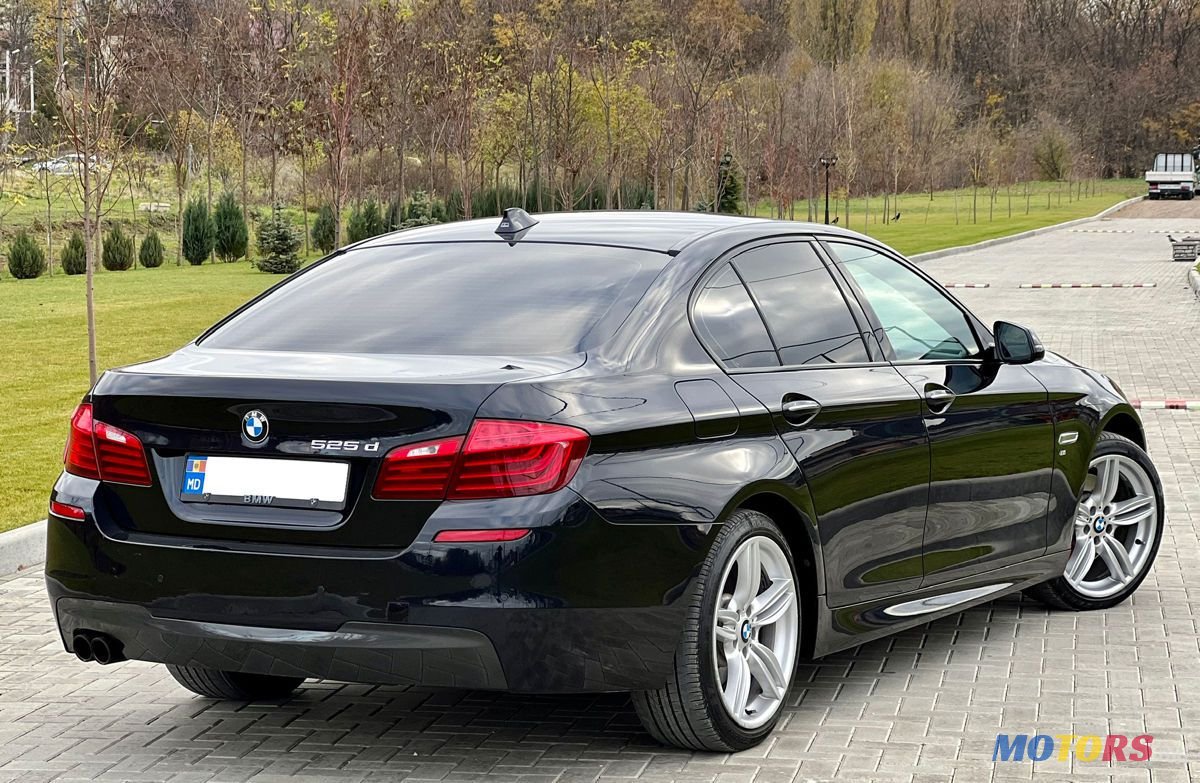 2014' BMW 5 Series photo #5