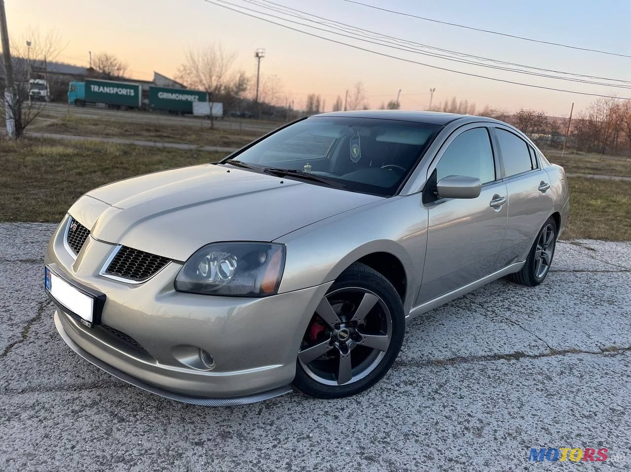 2009' Mitsubishi Galant photo #3