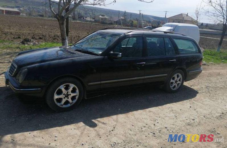 2002' Mercedes-Benz E photo #1