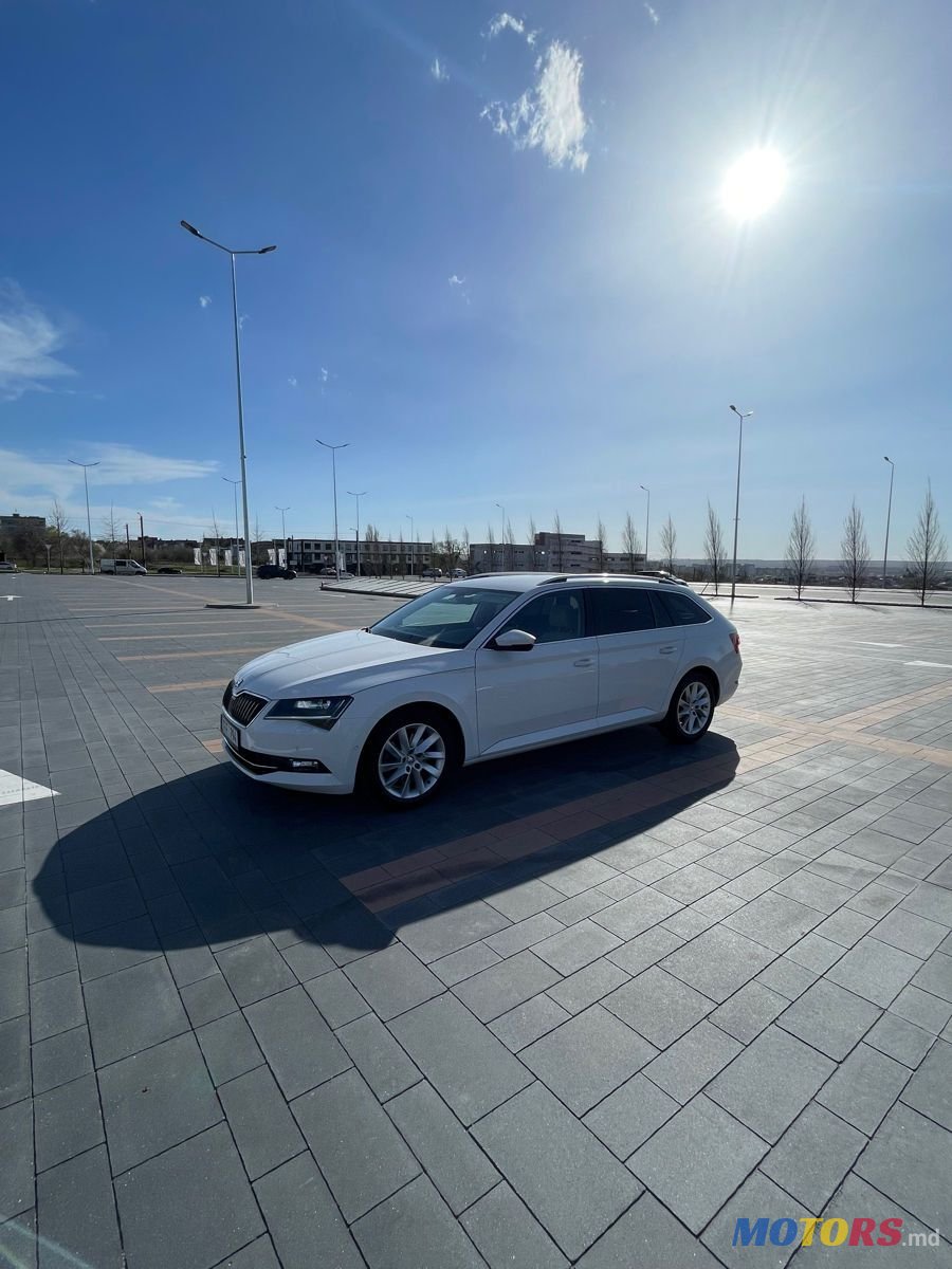 2016' Skoda Superb photo #6