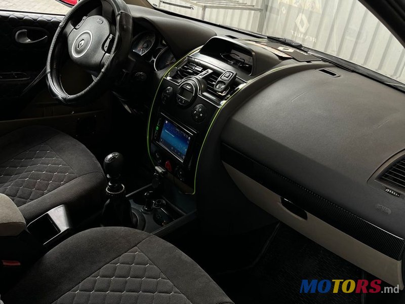 2007' Renault Megane photo #4