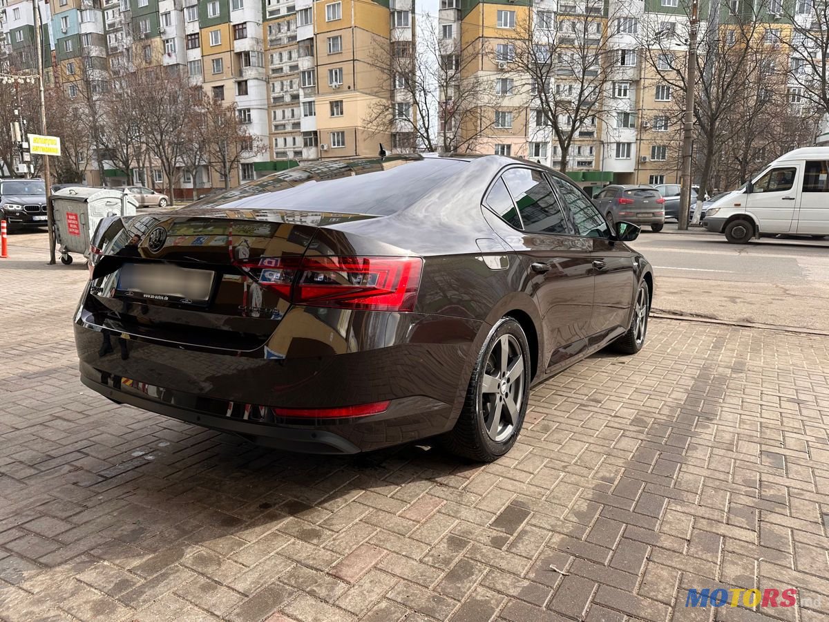 2016' Skoda Superb photo #2