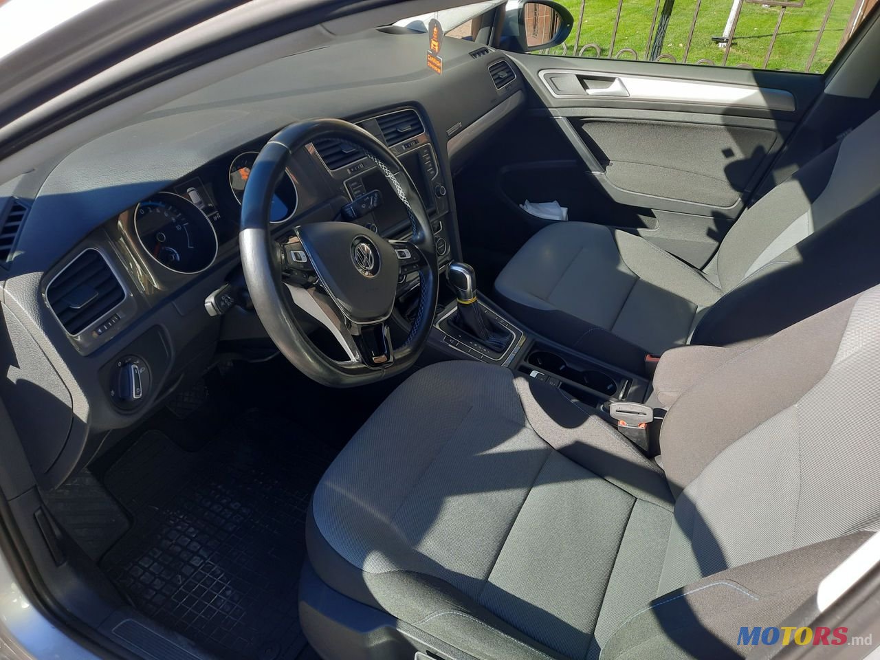 2014' Volkswagen Golf photo #4