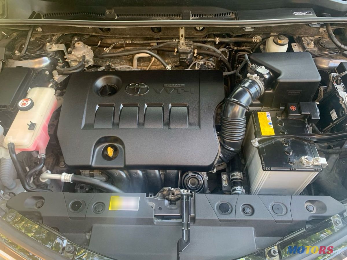 2017' Toyota RAV4 photo #3