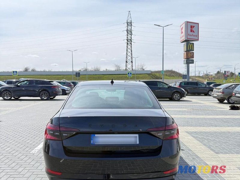 2020' Skoda Superb photo #6
