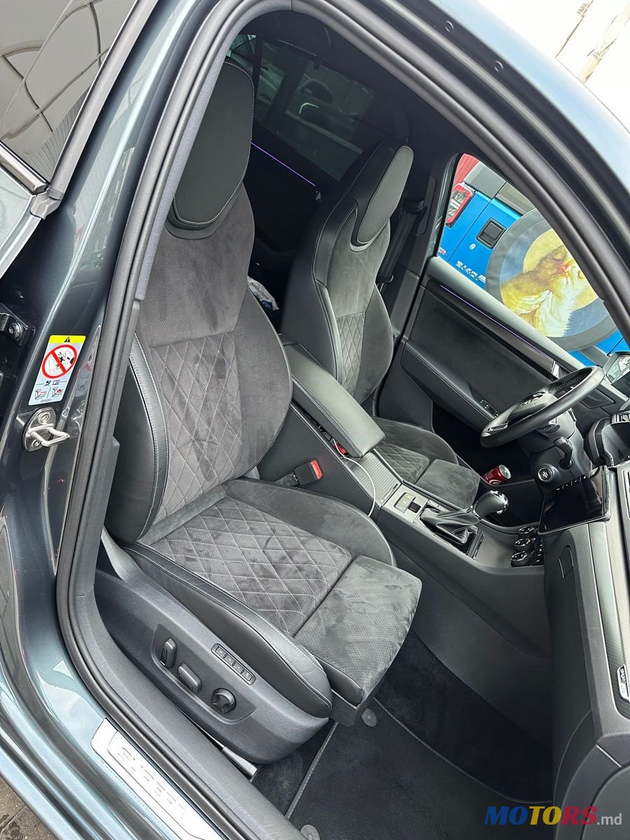 2020' Skoda Superb photo #5