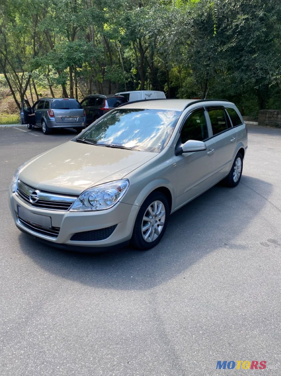 2008' Opel Astra photo #3