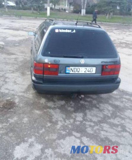 1995' Volkswagen Passat photo #2