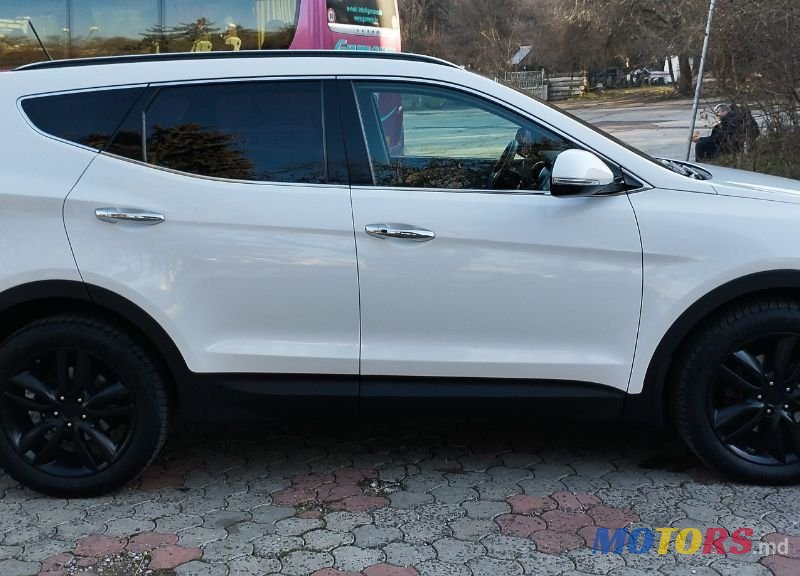 2014' Hyundai Santa Fe photo #5