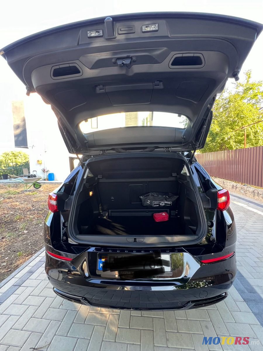 2024' Opel Grandland X photo #5
