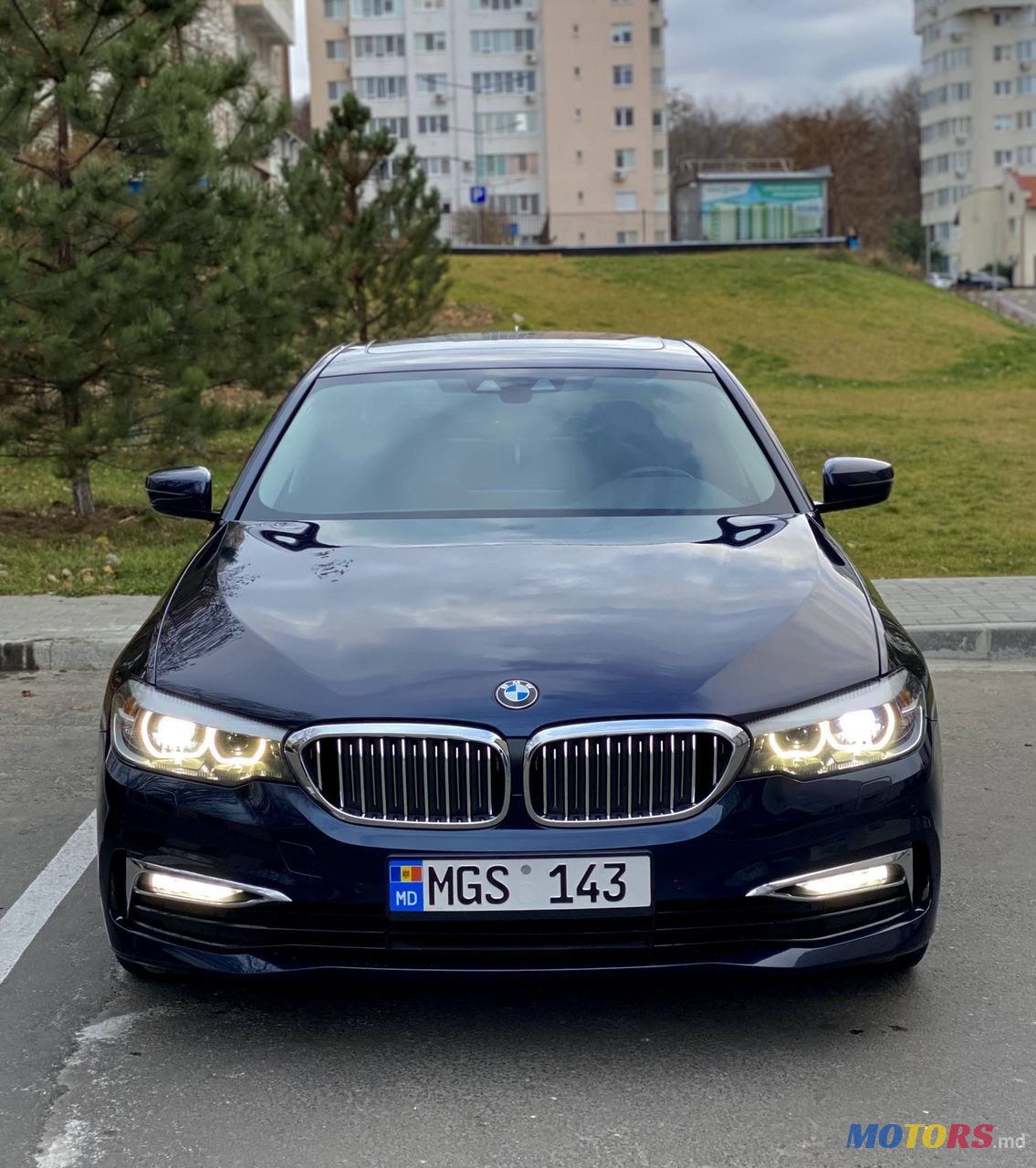 2017' BMW 5 Series photo #2
