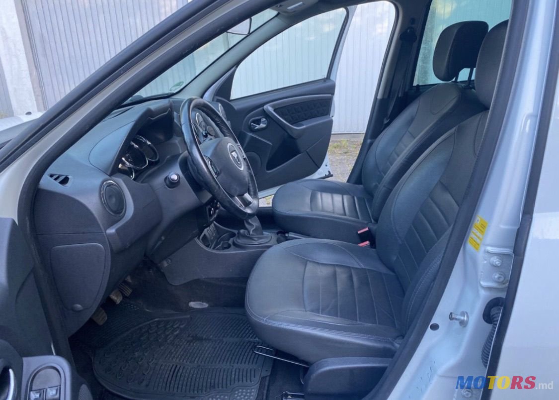 2014' Dacia Duster photo #2