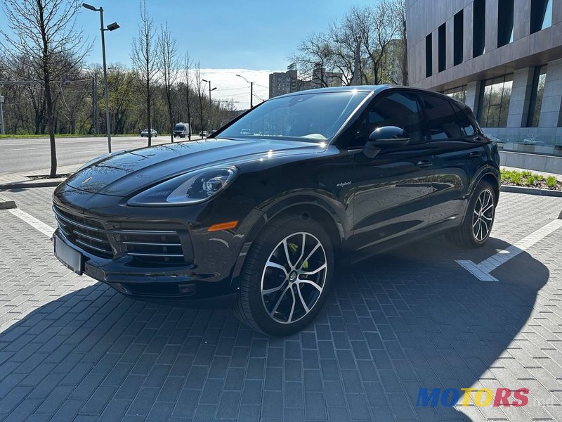 2019' Porsche Cayenne photo #1
