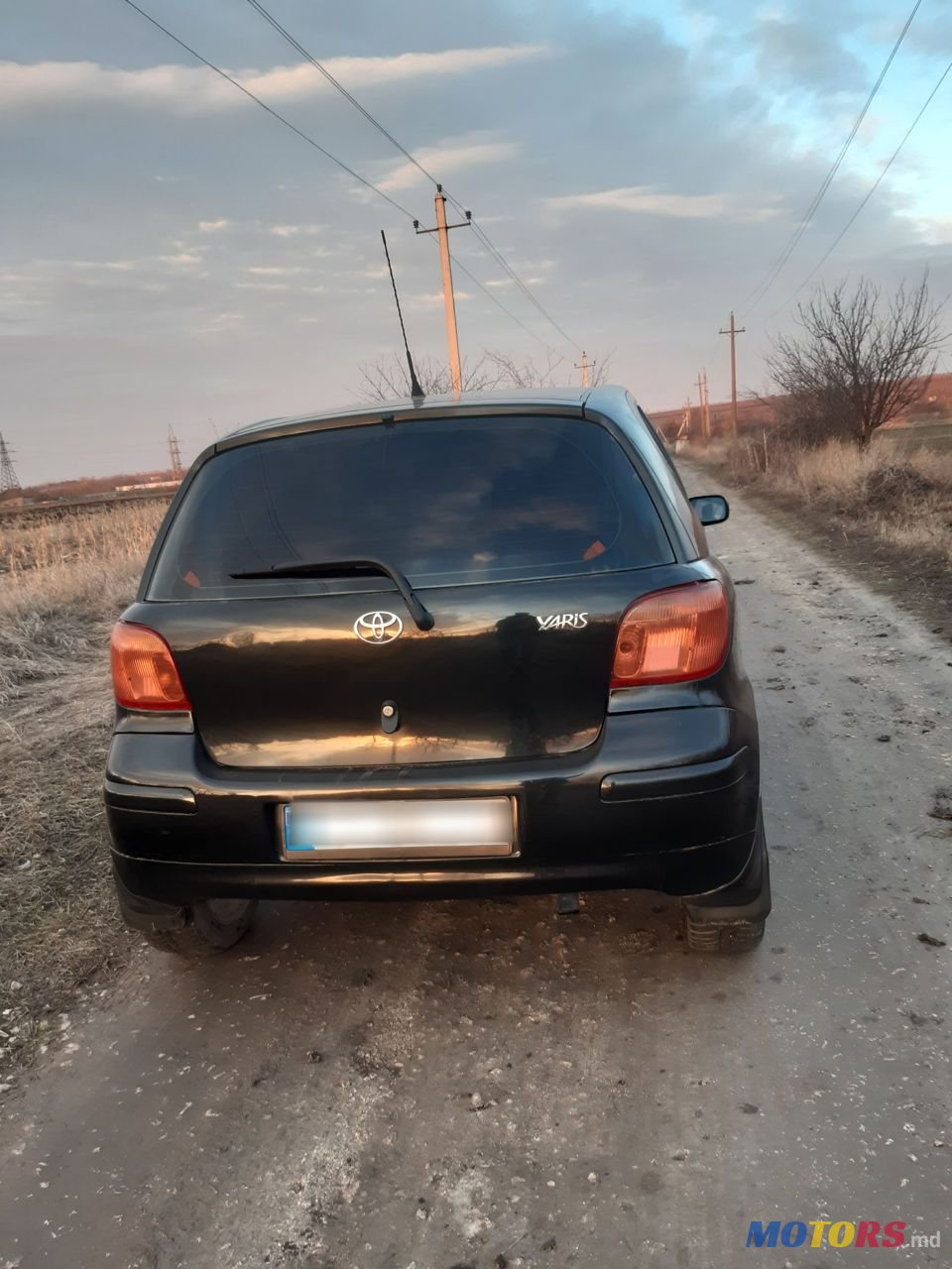 2004' Toyota Yaris photo #4