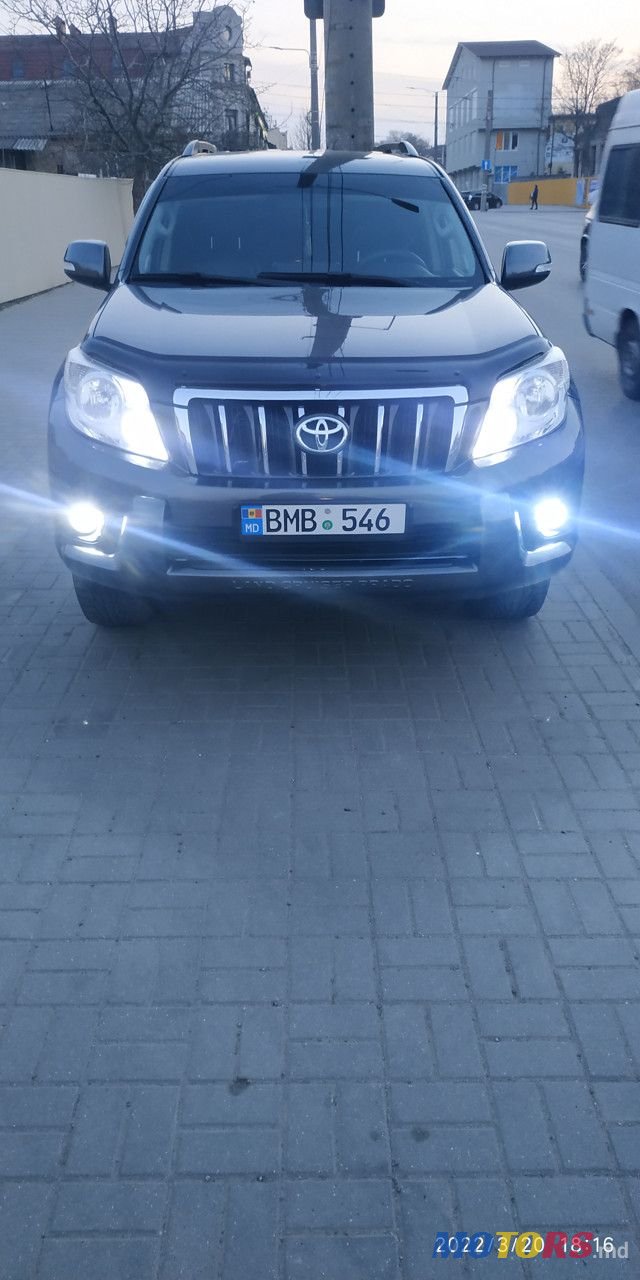 2010' Toyota Land Cruiser Prado photo #1